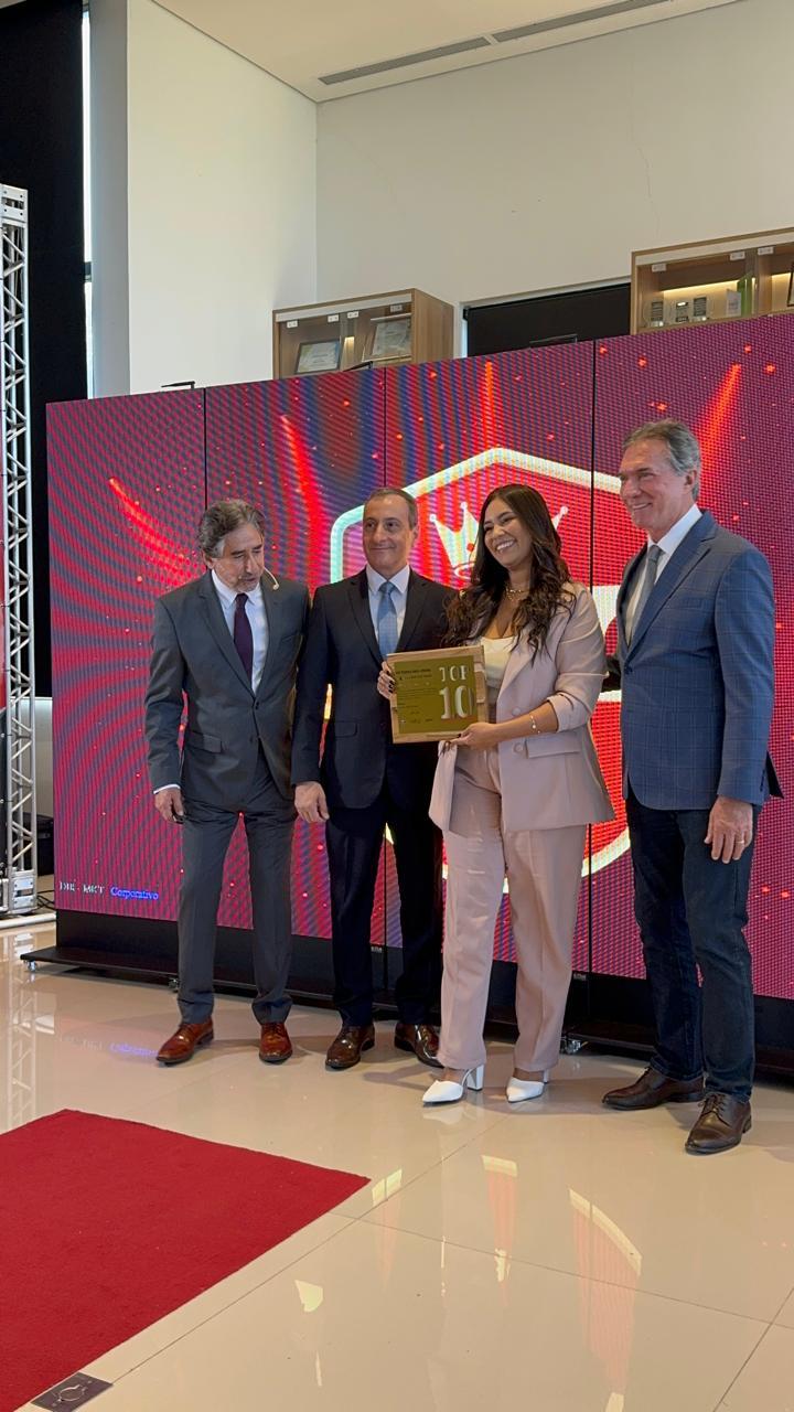 Victoria Gomes em premiação